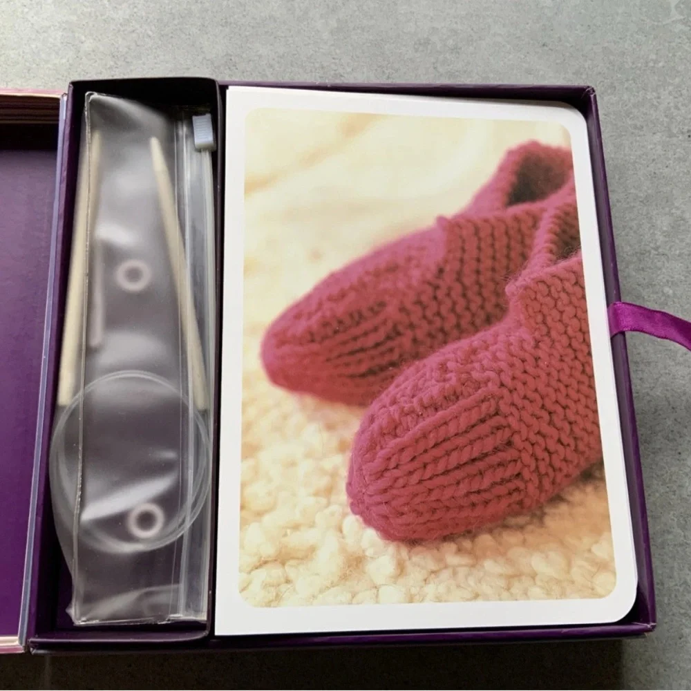 Knit Knack Kit: Simple Instructions and Tools for 25 Terrific Knitting Projects